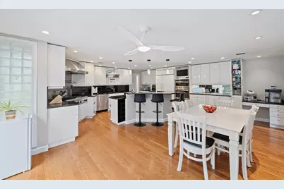 42 Eisenhower Dr, Sharon, MA 02067 - Photo 8