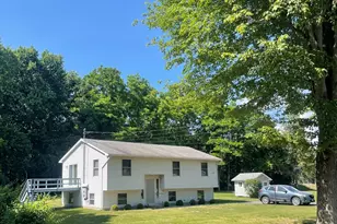 4 Elm Ct, Hatfield, MA 01038 - Photo 1