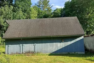 1075 W Brookfield Rd, New Braintree, MA 01531 - Photo 18