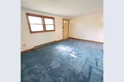 1075 West Brookfield Road, New Braintree, MA 01531 - Photo 10