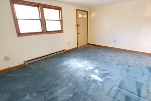1075 W Brookfield Rd, New Braintree, MA 01531 - Photo 10