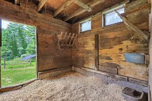 1075 W Brookfield Rd, New Braintree, MA 01531 - Photo 22