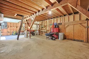 1075 W Brookfield Rd, New Braintree, MA 01531 - Photo 20