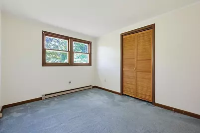 1075 West Brookfield Road, New Braintree, MA 01531 - Photo 12