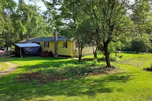 1075 W Brookfield Rd, New Braintree, MA 01531 - Photo 34