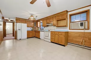 1075 W Brookfield Rd, New Braintree, MA 01531 - Photo 8