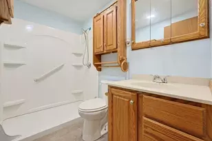 1075 W Brookfield Rd, New Braintree, MA 01531 - Photo 12