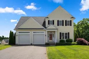 47 Cypress Ln, Wilbraham, MA 01095 - Photo 1