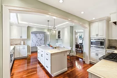 10 Wolcott Ave, Andover, MA 01810 - Photo 4