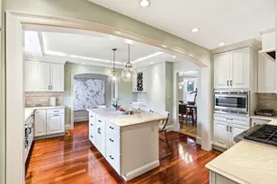 10 Wolcott Ave, Andover, MA 01810 - Photo 4