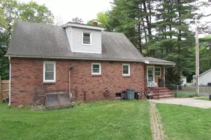 10 Bartlett St, South Hadley, MA 01075 - Photo 6