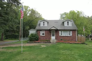 10 Bartlett St, South Hadley, MA 01075 - Photo 1