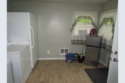 10 Bartlett St, South Hadley, MA 01075 - Photo 10