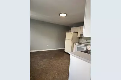 131-133 Ledge St #2R, Providence, RI 02904 - Photo 2