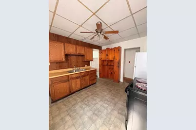 54 Casino Avenue, Chicopee, MA 01013 - Photo 2