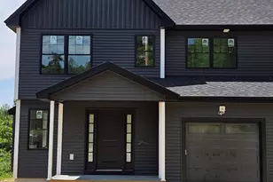 792 Massachusetts Ave, Lunenburg, MA 01462 - Photo 1