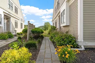 14 Mill Stone Dr, Sherborn, MA 01770 - Photo 2