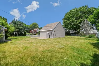 13 Waverly St, Taunton, MA 02780 - Photo 10