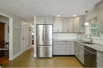 136 Elmer St, Pembroke, MA 02359 - Photo 6