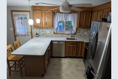10 Sherwood Ln, Raynham, MA 02767 - Photo 6
