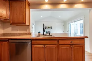 67 Cherry Hill Dr, Seekonk, MA 02771 - Photo 6