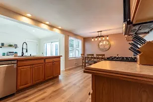 67 Cherry Hill Dr, Seekonk, MA 02771 - Photo 4