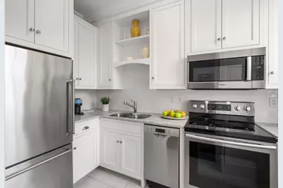 1 Chestnut Street #3B, Boston, MA 02108 - Photo 8