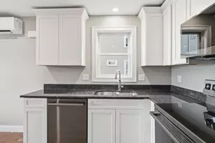 479 Washington St, Haverhill, MA 01832 - Photo 2