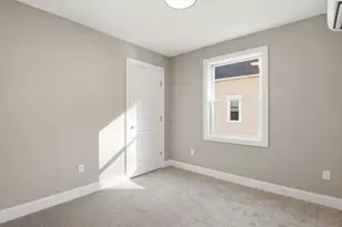479 Washington St, Haverhill, MA 01832 - Photo 12