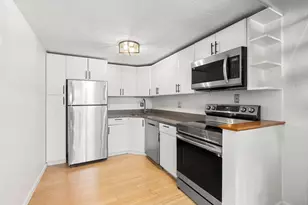 148 F St, Boston, MA 02127 - Photo 2