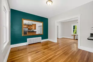 11 N Warren St, Woburn, MA 01801 - Photo 6