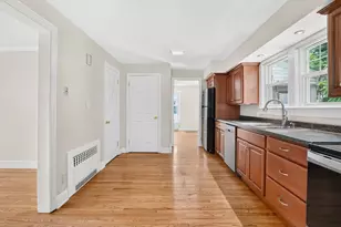 82 Biltmore St, Springfield, MA 01108 - Photo 10