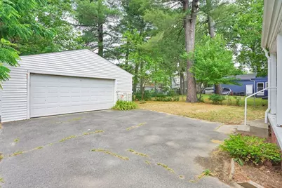 82 Biltmore St, Springfield, MA 01108 - Photo 2
