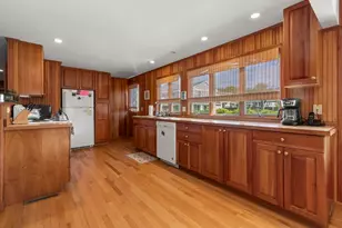 11 Sleepy Hollow Dr, Gloucester, MA 01930 - Photo 6