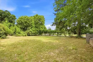 2 Hillwood Ave, Stoughton, MA 02072 - Photo 8