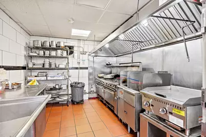 163 High Street, Holyoke, MA 01040 - Photo 8