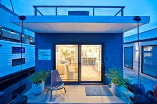 1 Pier 8, Boston, MA 02129 - Photo 32