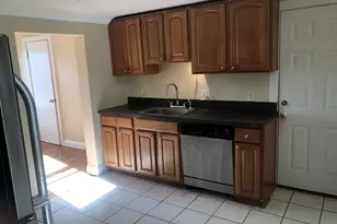 6R Salem St, Woburn, MA 01801 - Photo 2
