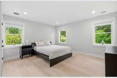 1 Lincoln Ct, Medfield, MA 02052 - Photo 20
