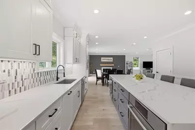 1 Lincoln Ct, Medfield, MA 02052 - Photo 12