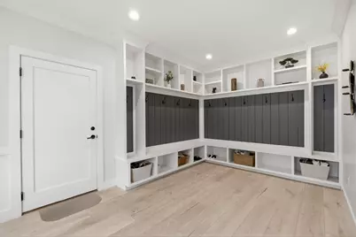 1 Lincoln Ct, Medfield, MA 02052 - Photo 14