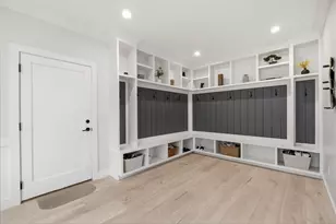 1 Lincoln Ct, Medfield, MA 02052 - Photo 14