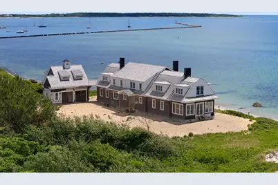 31 Dale Ave, Barnstable, MA 02647 - Photo 2
