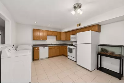 526 3rd St, Fall River, MA 02721 - Photo 8