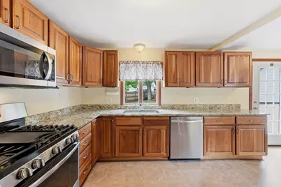 14 Duggan Circle, Springfield, MA 01119 - Photo 6