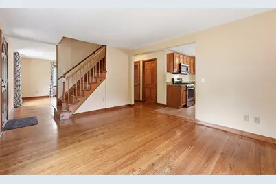 14 Duggan Circle, Springfield, MA 01119 - Photo 10