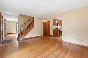 14 Duggan Cir, Springfield, MA 01119 - Photo 10