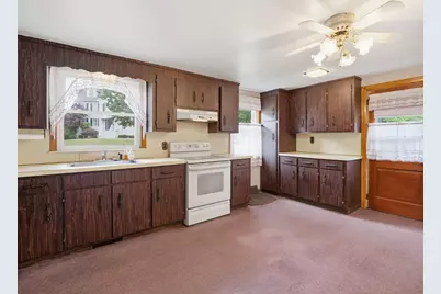 48 Pinedale Ave, Billerica, MA 01821 - Photo 10