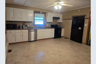 180 Lincoln St, Blackstone, MA 01504 - Photo 34