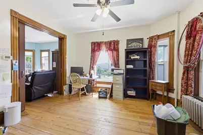 382 Pleasant St., Holyoke, MA 01040 - Photo 8